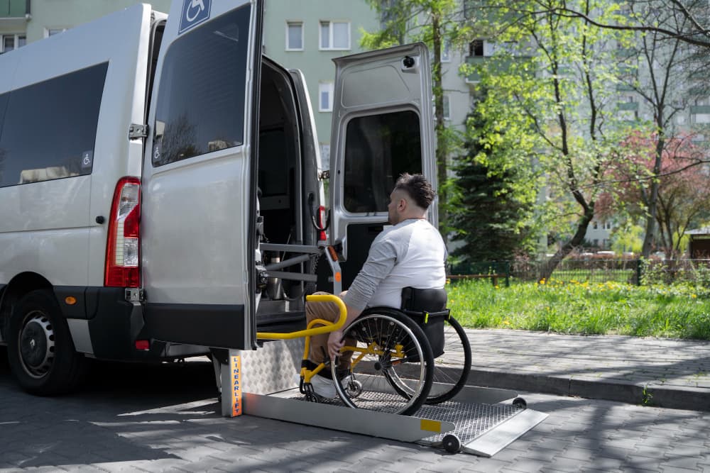 Help Trans 011 sanitetsko vozilo